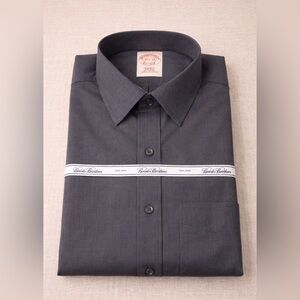 Brooks Brothers Charcoal Gray Non Iron 15.5-34 Dress Shirt